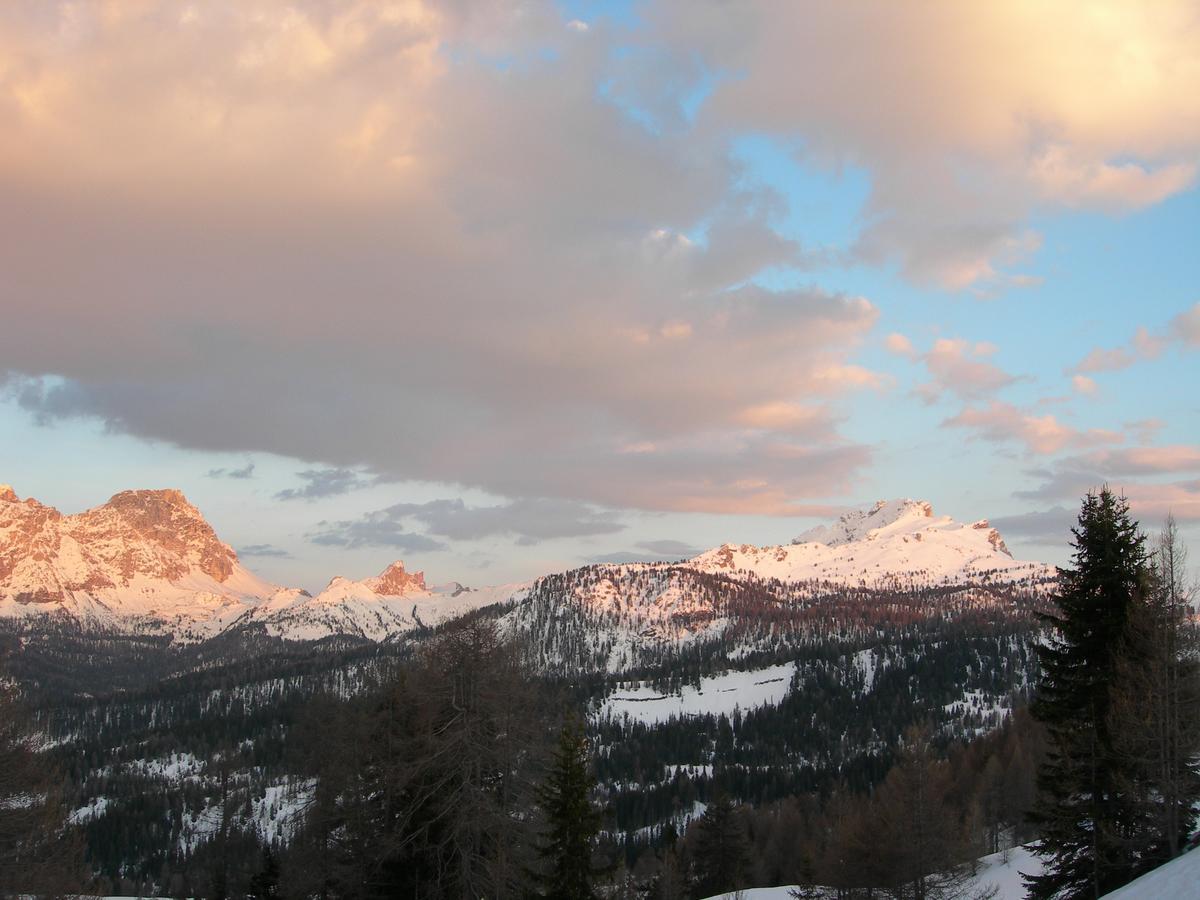 Residence Vajolet San Cassiano Buitenkant foto